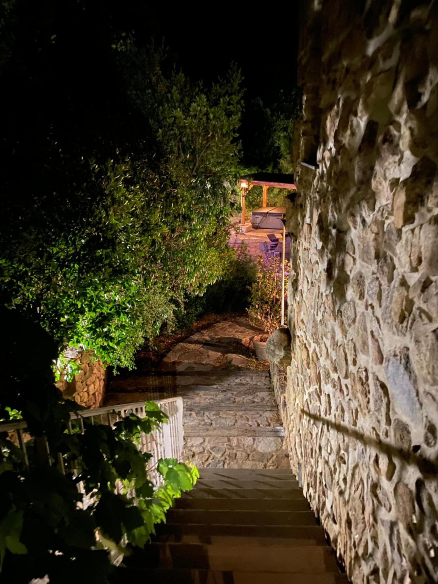 Entre Mer & Maquis, L'Ame De La Corse En Gites De Charme Avec Jacuzzi, Proche Ajaccio Peri Buitenkant foto